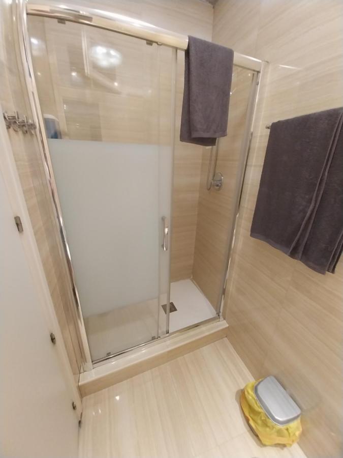 Centrico Apartamento Con Patio Madrid Dış mekan fotoğraf